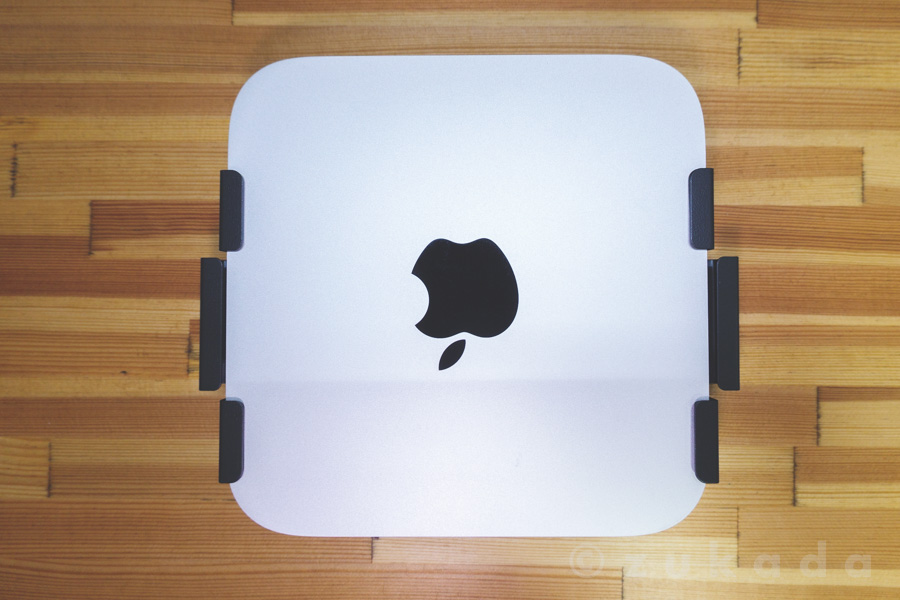 VESA マウントアダプタを使って Mac Mini を壁面設置した | ずかだ雑記帳